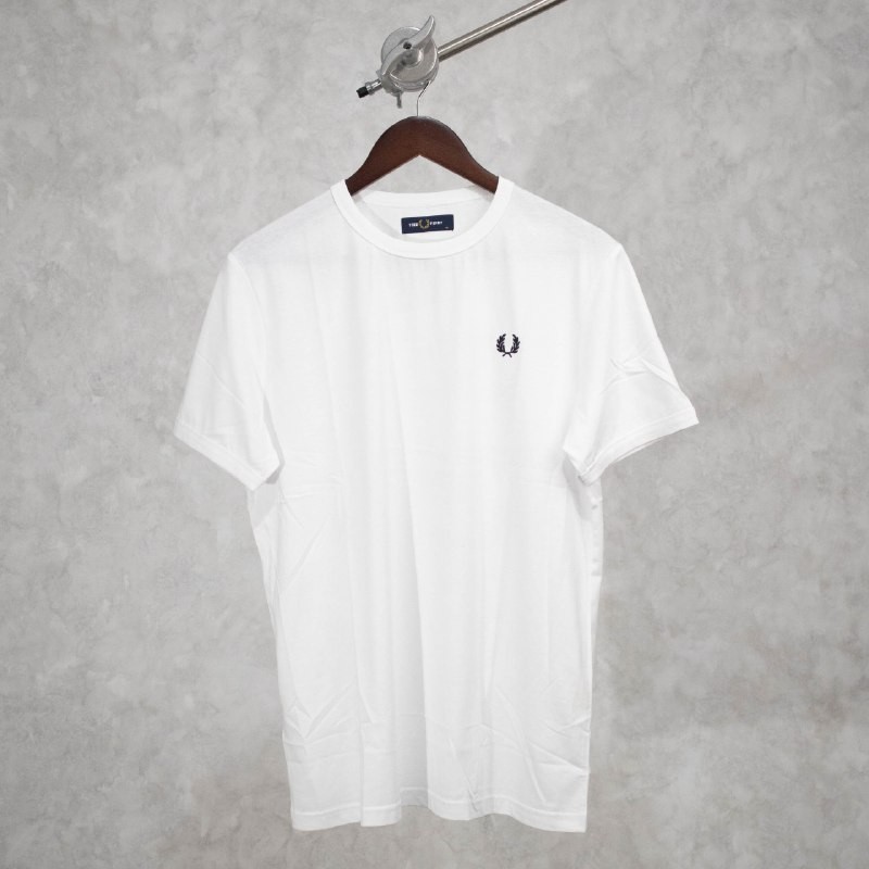 Kaos FRED PERRY LOGO BLACK WHITE Tshirt 100% ORIGINAL – HYPESNEAKER.ID
