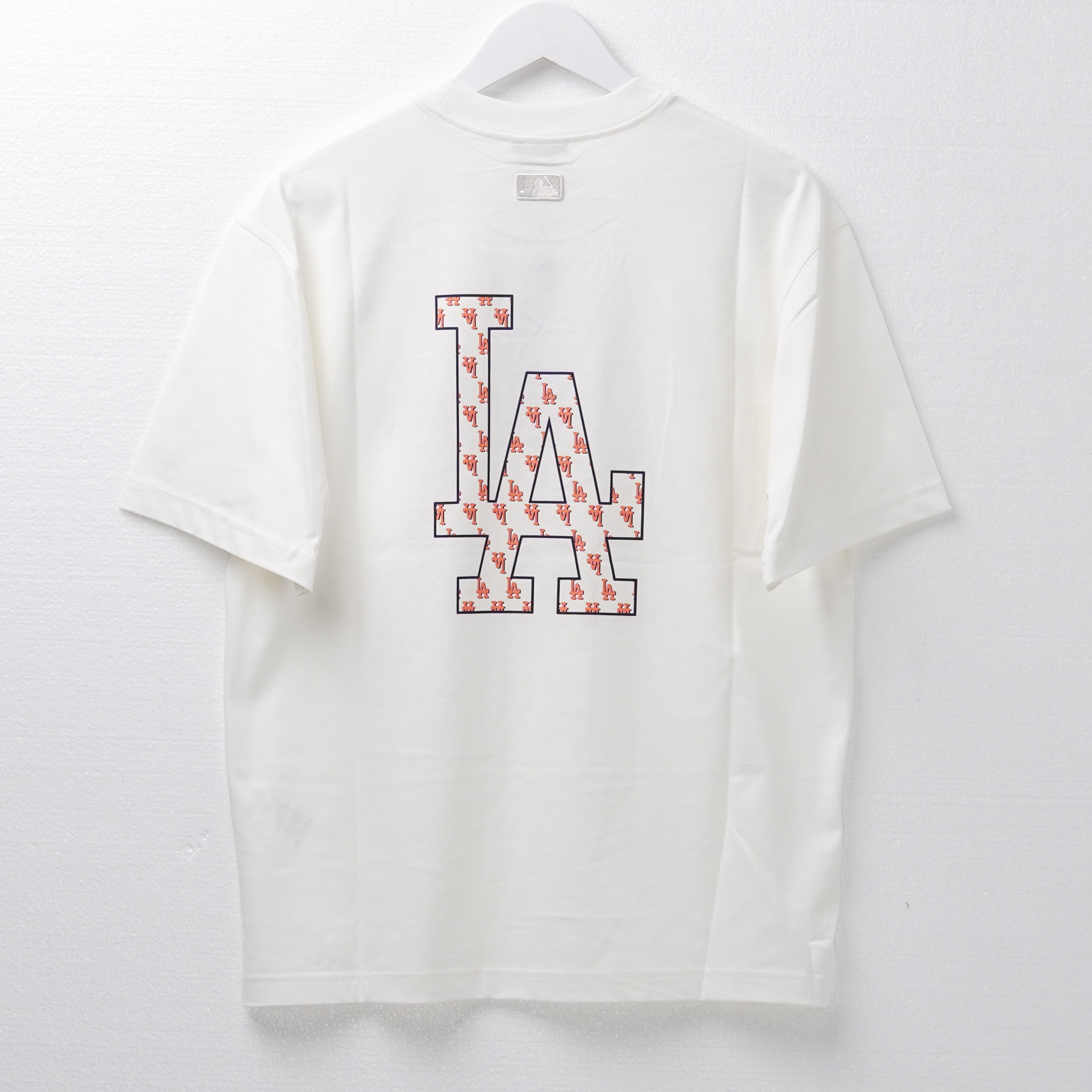 Jual Kaos MLB LA BACK TEXT FONT BLOCKED WHITE BLUE 100% ORIGINAL - M di  Seller HYPESNEAKER.IDN Official Store - HYPESNEAKER SEMARANG