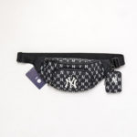 Tas MLB NY FUR WHITE BLACK HOBO BAG 100% AUTHENTIC - HYPESNEAKER.ID