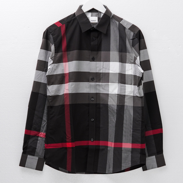 Burberry black shop and red shirt