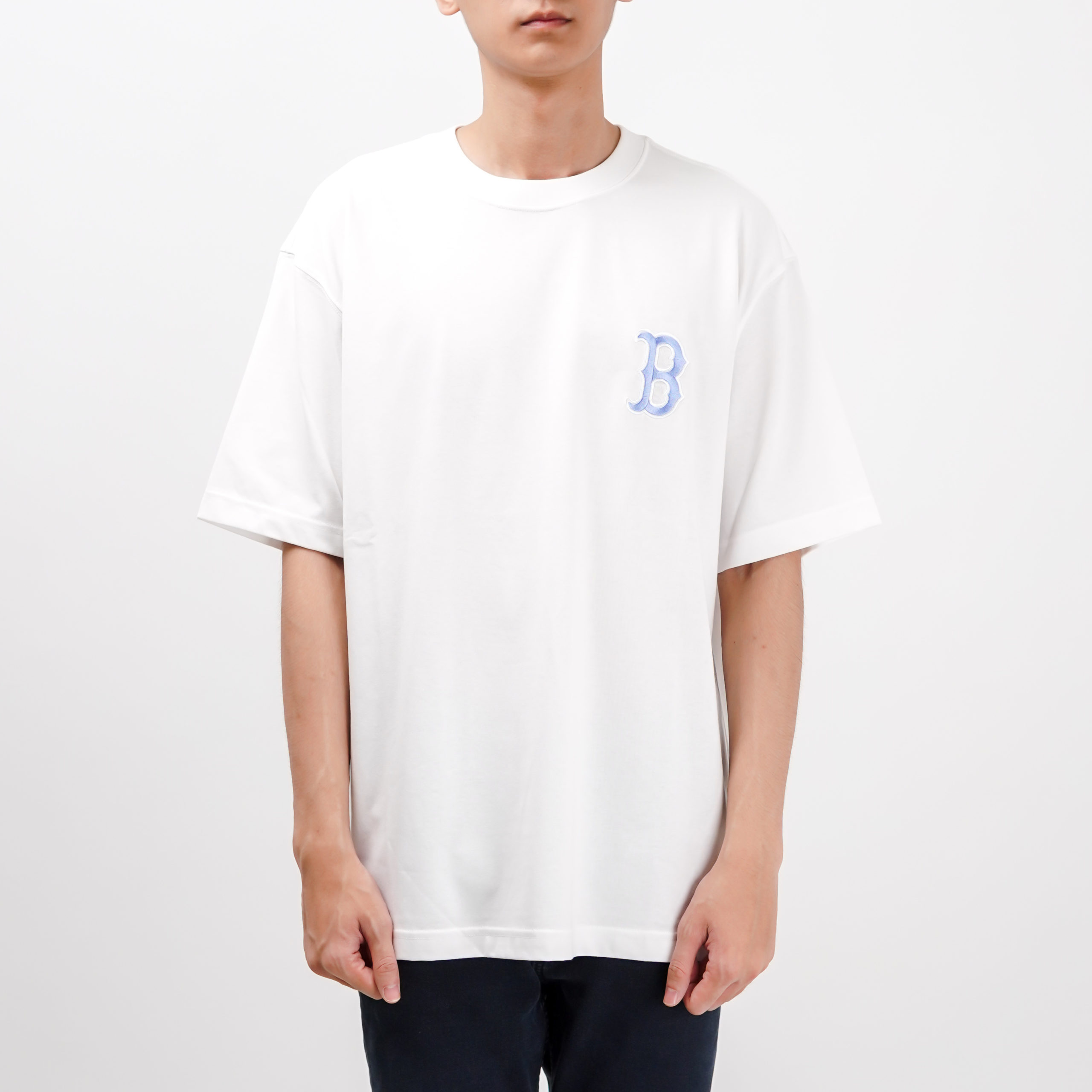 Kaos MLB B BACK TEXT FONT BLOCKED BLUE WHITE Tshirt 100% ORIGINAL -  HYPESNEAKER.ID