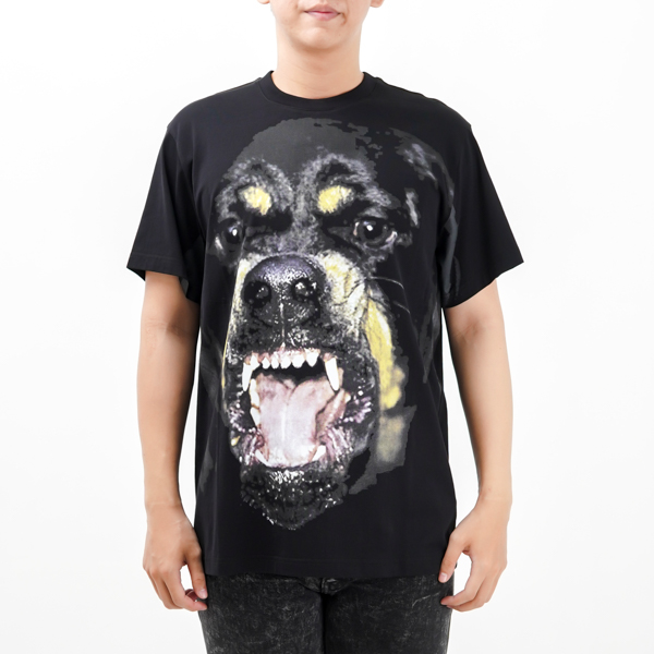 GIVENCHY BLACK TSHIRT