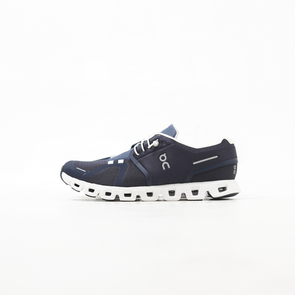 ON CLOUD WHITE NAVY SNEAKER