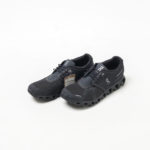 ON CLOUD BLACK SNEAKER