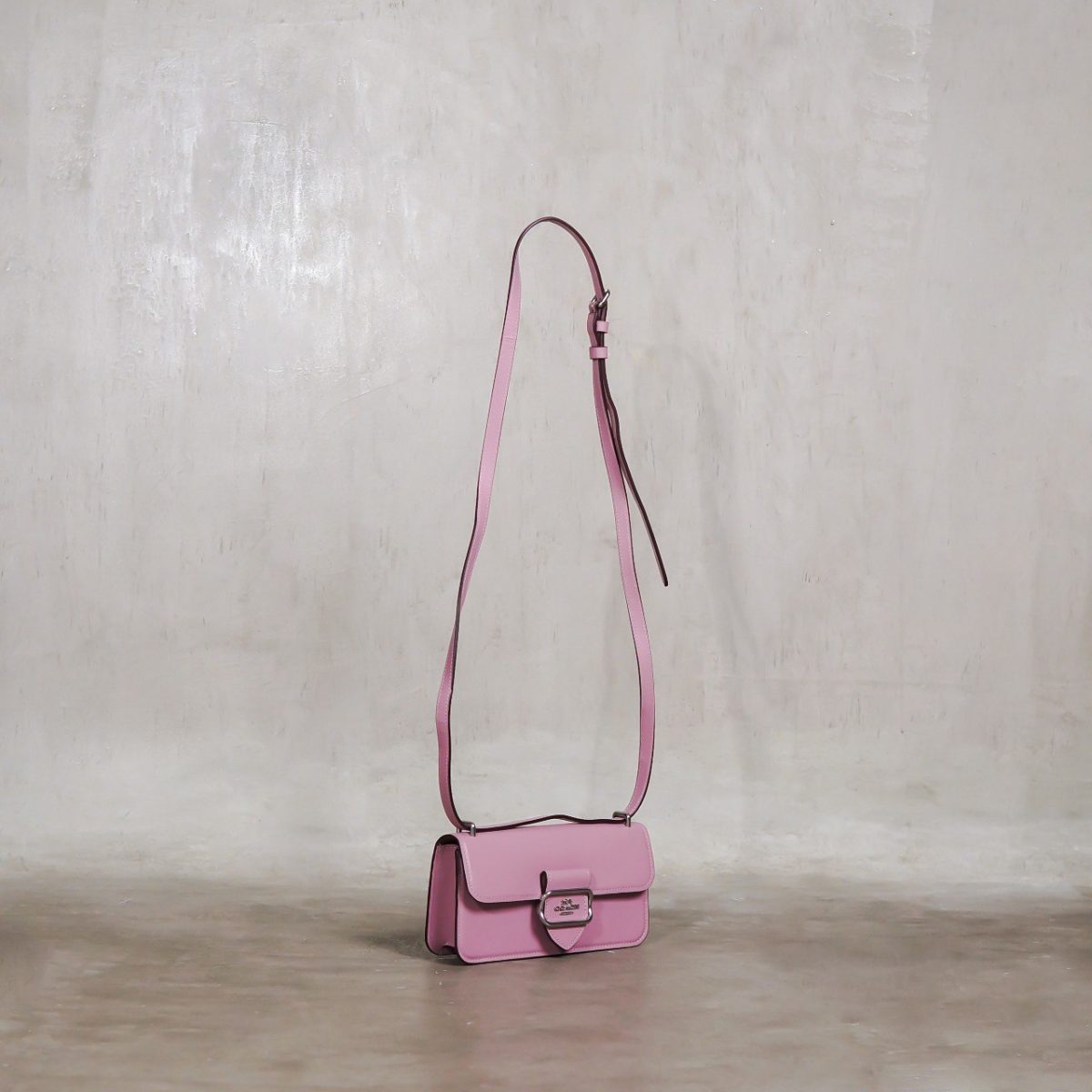 COACH PINK SHOULDER BAG