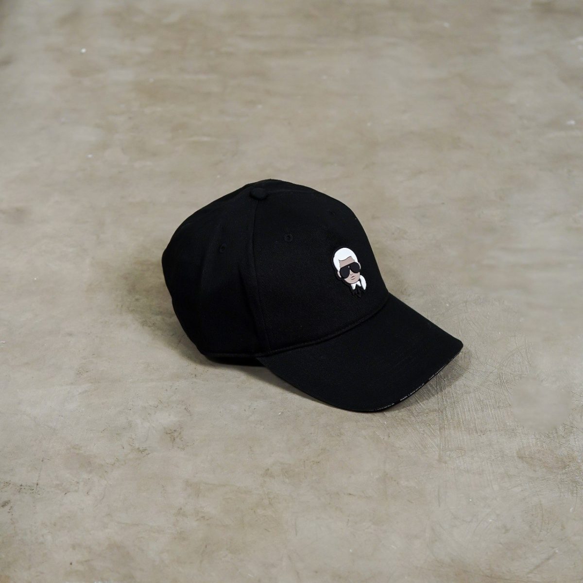 KARL LAGERFELD BLACK CAP