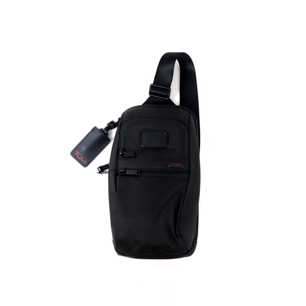 Tas TUMI BLACK COMPACT SLING BAG 100 ORIGINAL HYPESNEAKER.ID