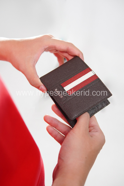 Kebiasaan buruk untuk dompet