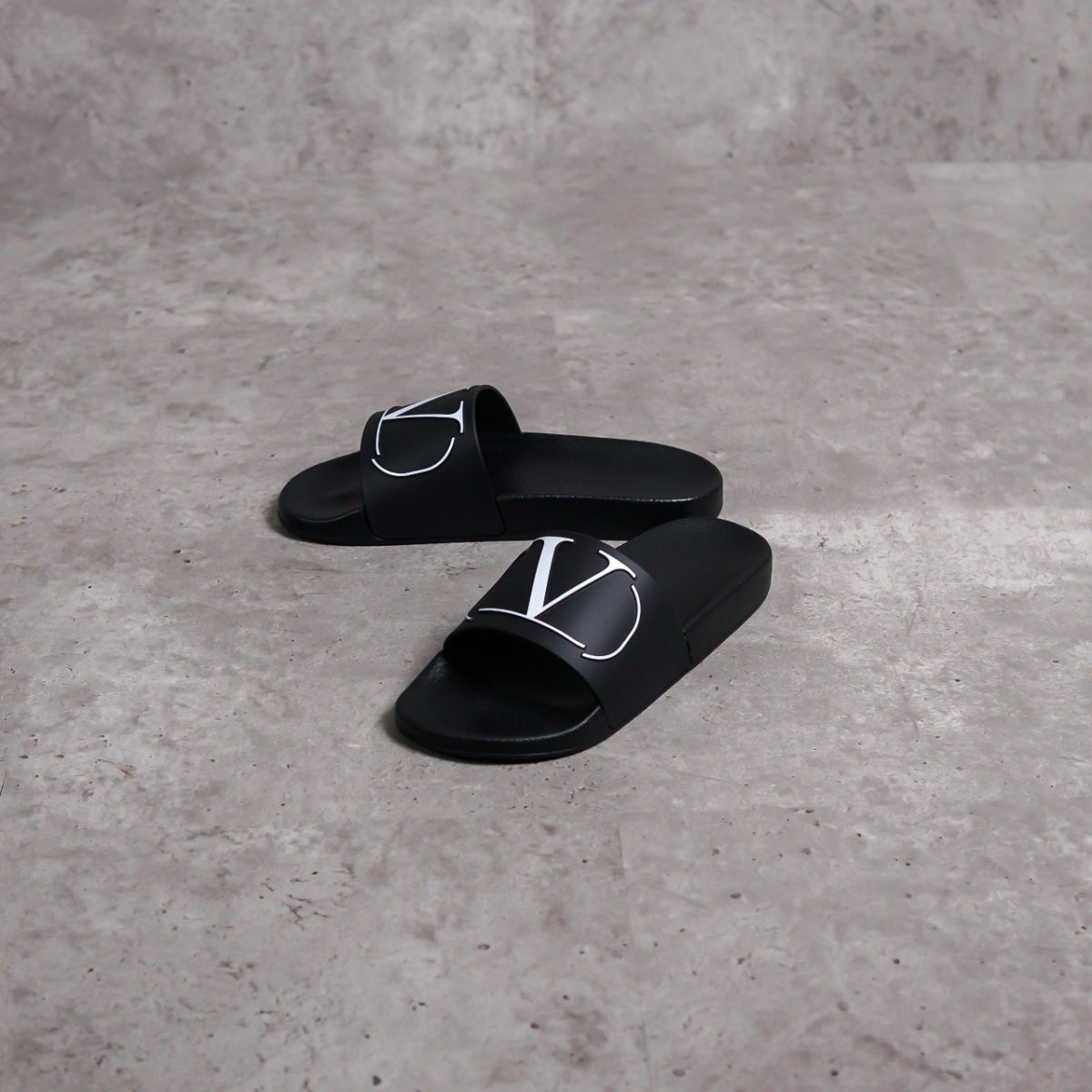 VALENTINO BLACK SLIDE