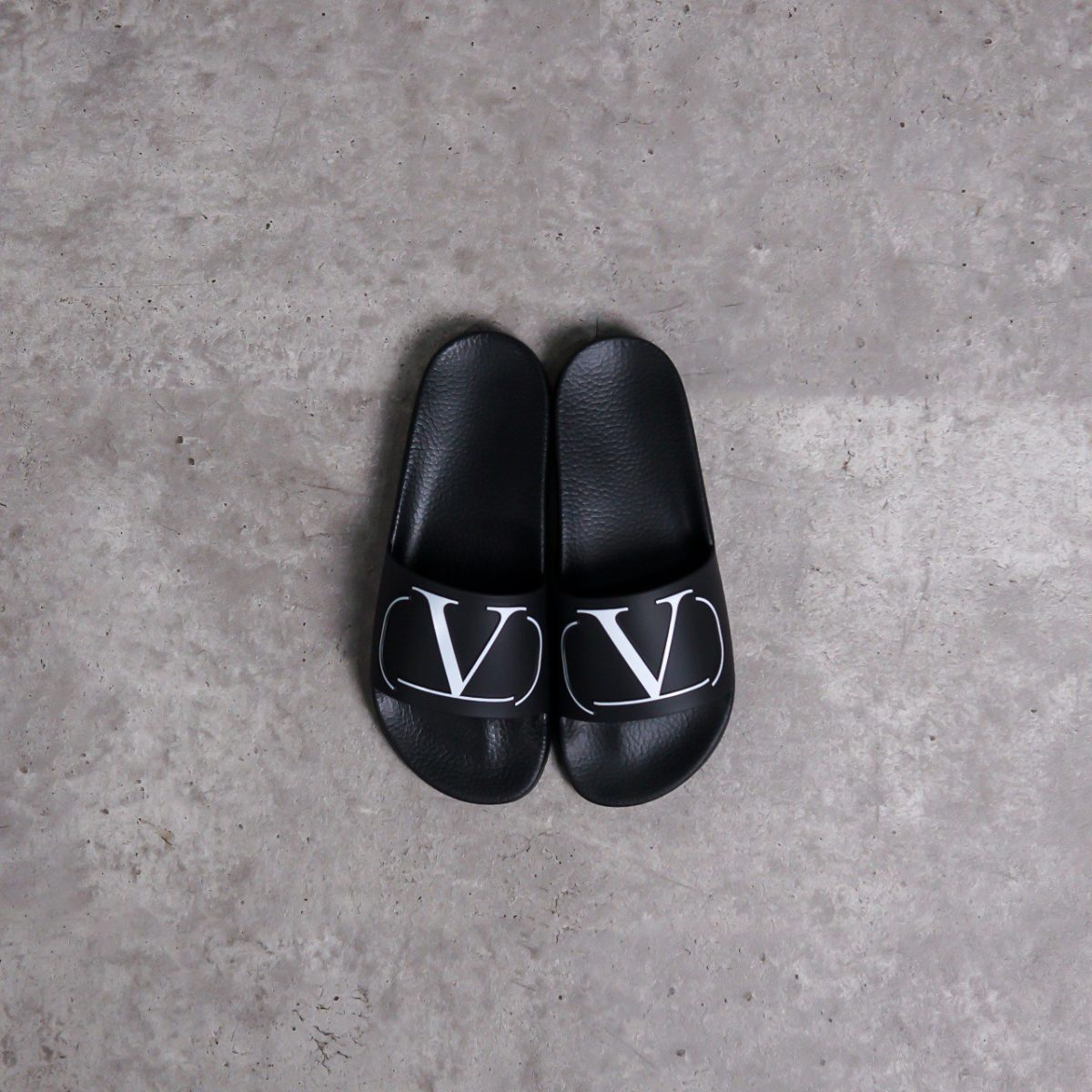 VALENTINO BLACK SLIDE