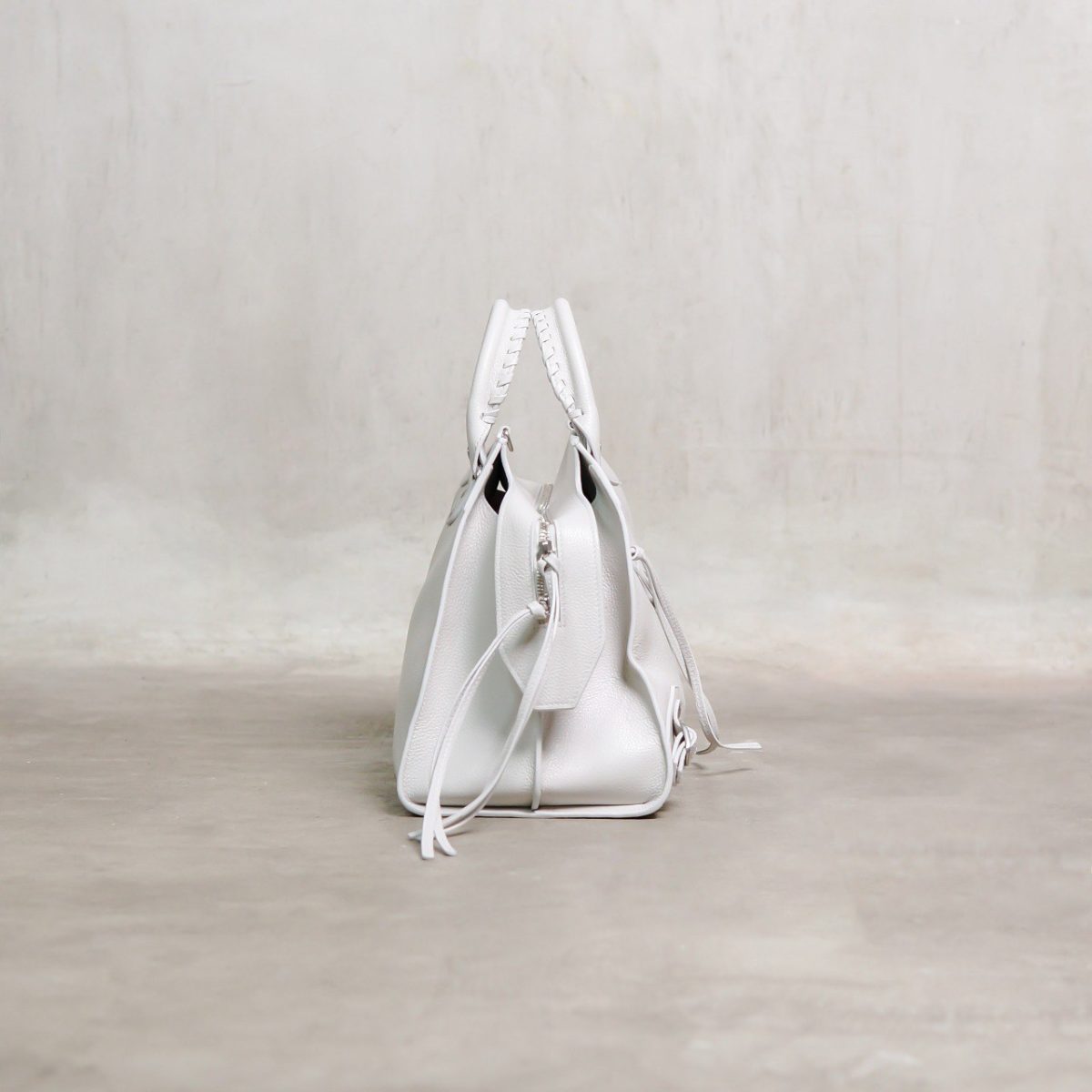 BALENCIAGA WHITE SHOULDER BAG