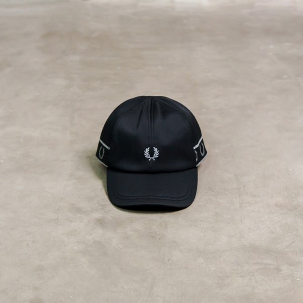 FRED PERRY BLACK CAP