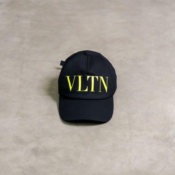 VALENTINO BLACK CAP