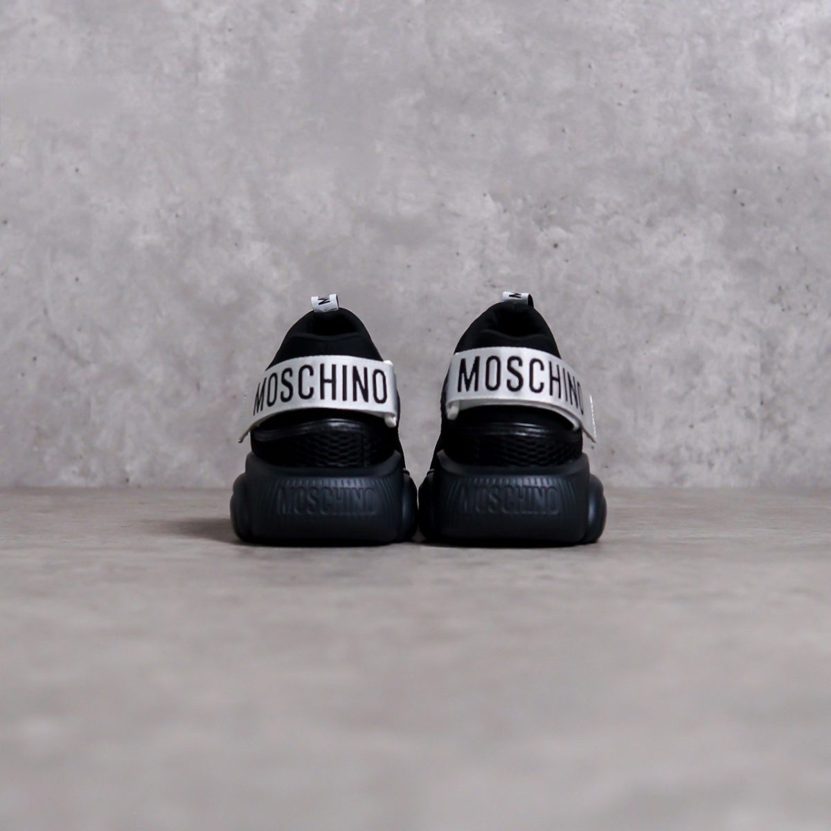 MOSCHINO BLACK SNEAKER