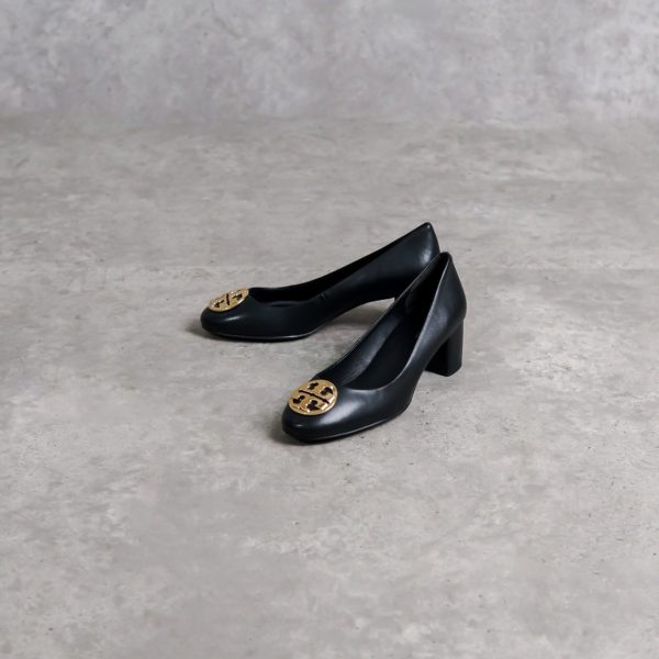 TORY BURCH GOLD BLACK SEPATU