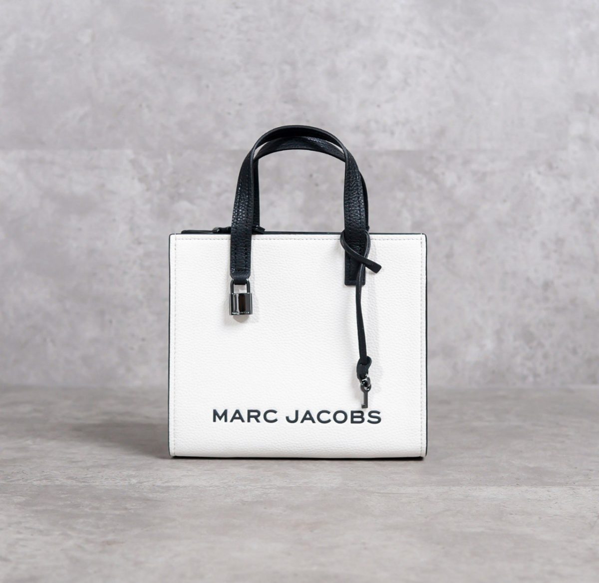 MARC JACOBS WHITE TAS