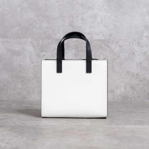 MARC JACOBS WHITE TAS