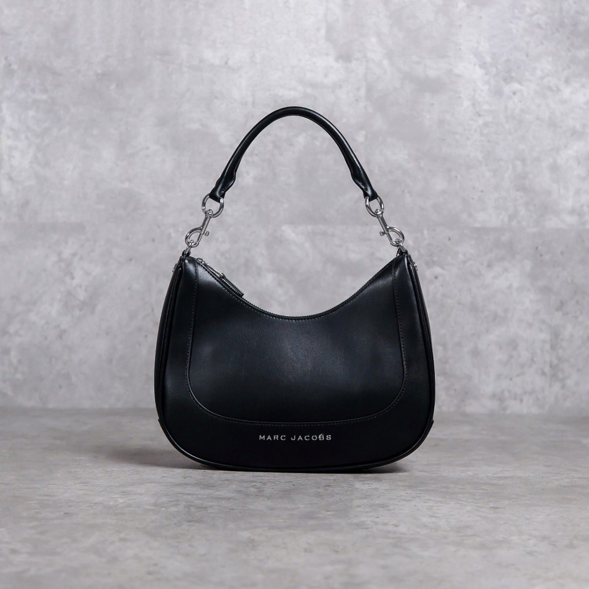 MARC JACOBS BLACK TAS