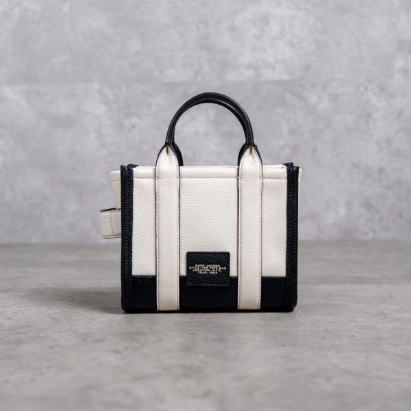 MARC JACOBS WHITE TAS