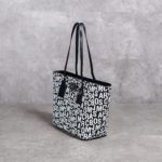 MARC JACOBS WHITE BLACK TAS