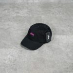 STUSSY FUCHSIA BLACK TOPI