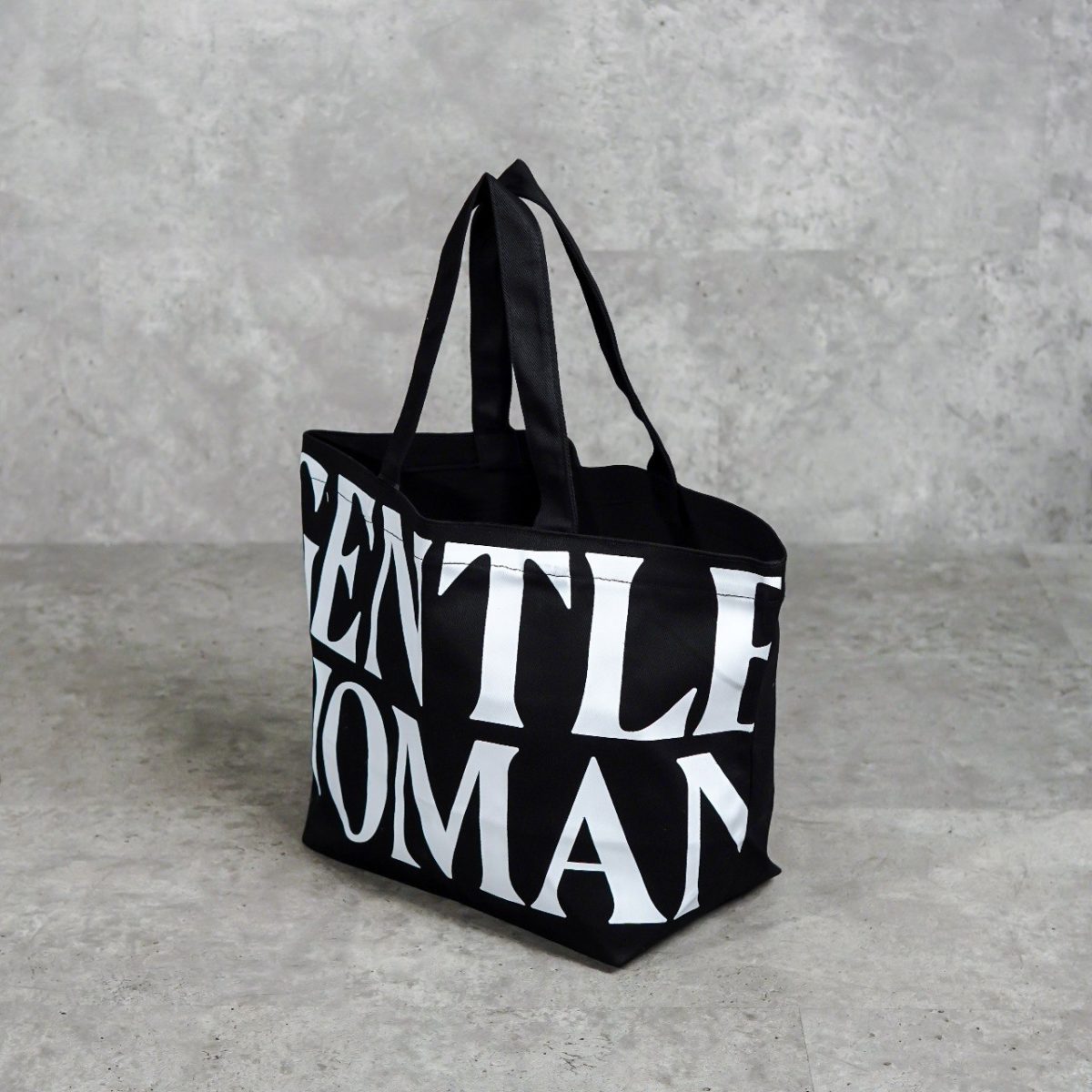 GENTLE WOMAN BLACK TAS