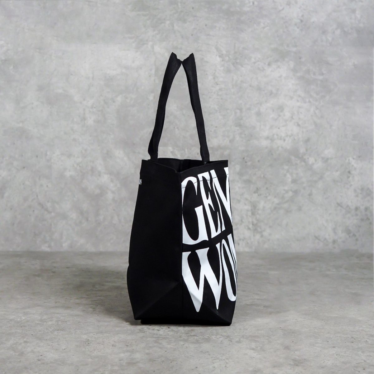 GENTLE WOMAN BLACK TAS