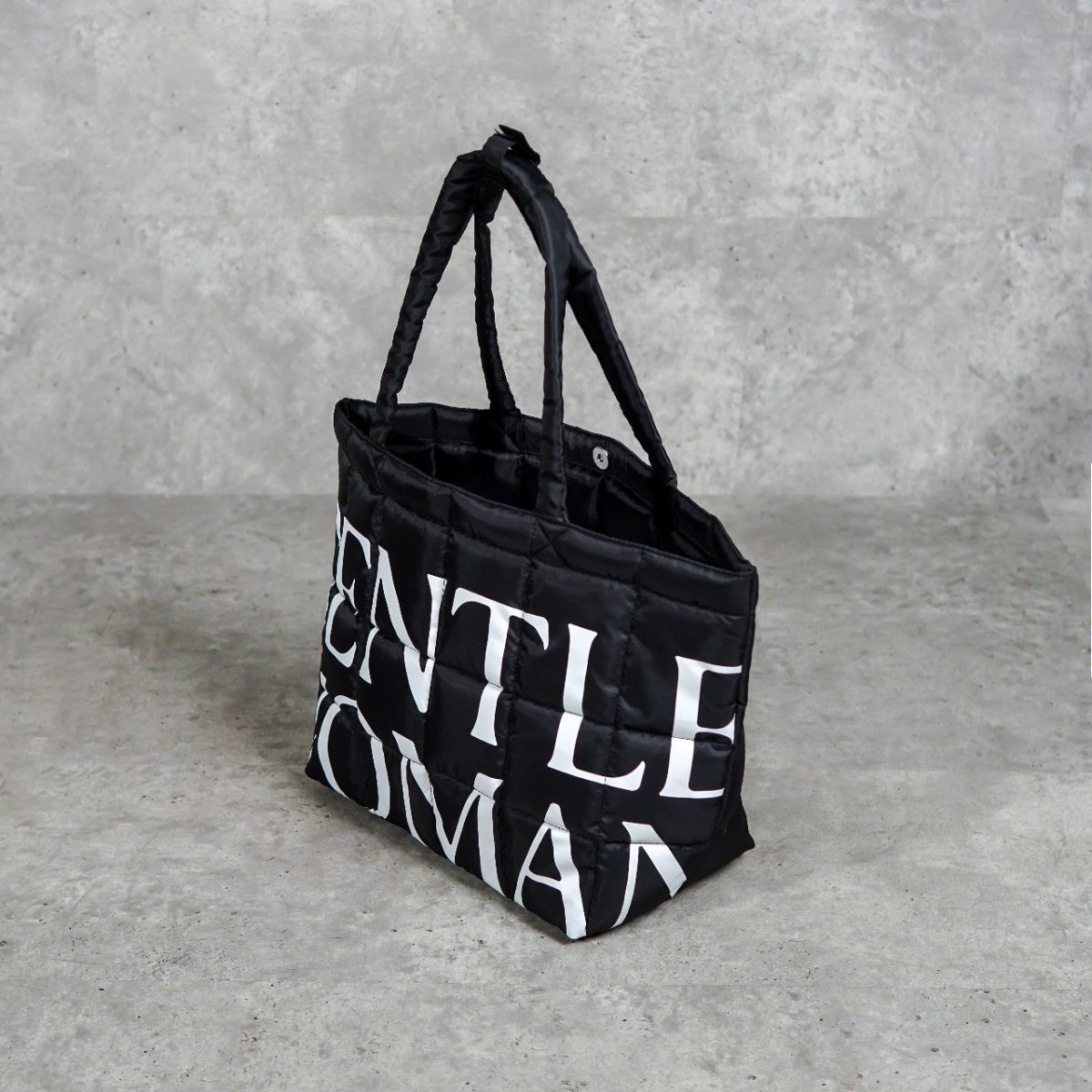 GENTLE WOMAN BLACK TAS