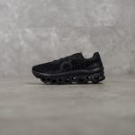 ON CLOUD BLACK SEPATU