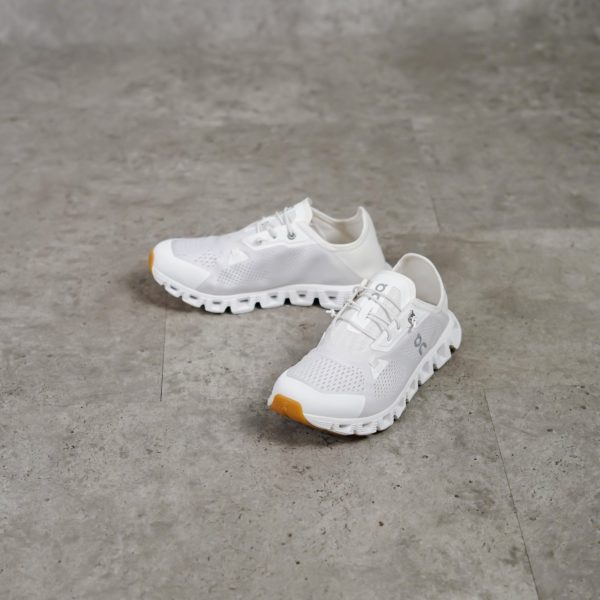 ON CLOUD WHITE SNEAKER