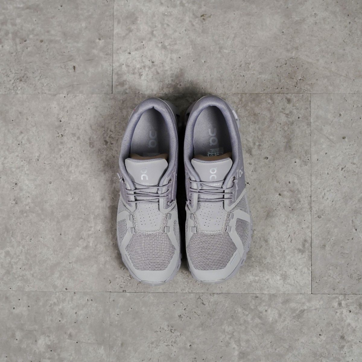 ON CLOUD GREY SNEAKER