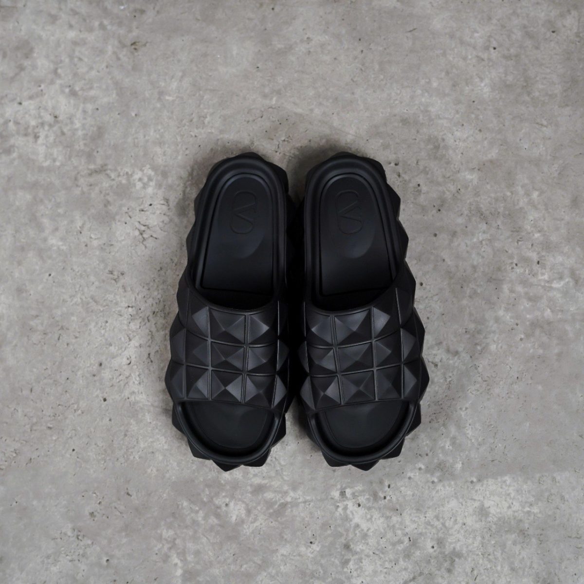 VALENTINO BLACK SANDAL