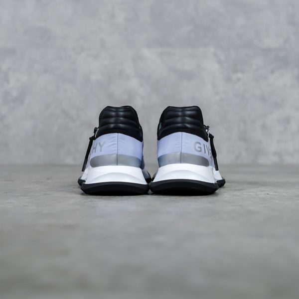 GIVENCHY LILLAC SEPATU