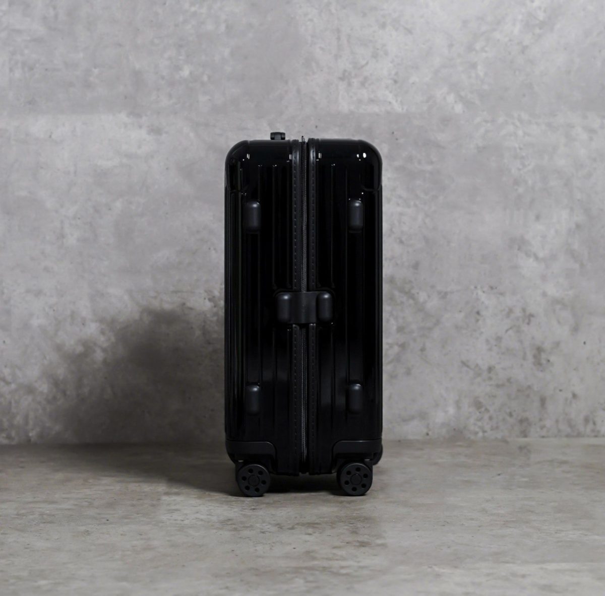 RIMOWA BLACK KOPER