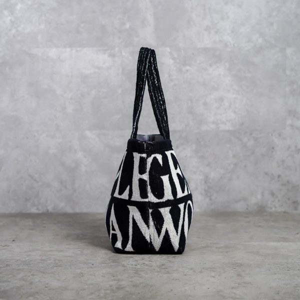 GENTLE WOMAN BLACK BAG