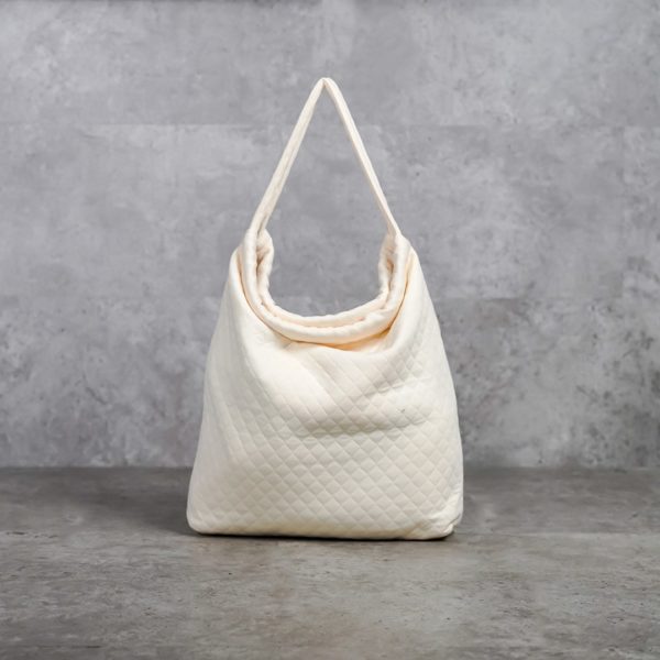 GENTLE WOMAN CREAM BAG