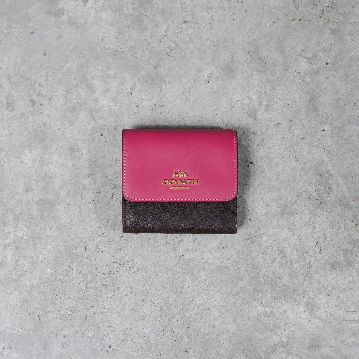 COACH PINK WALLET