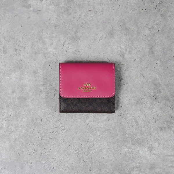 COACH PINK WALLET