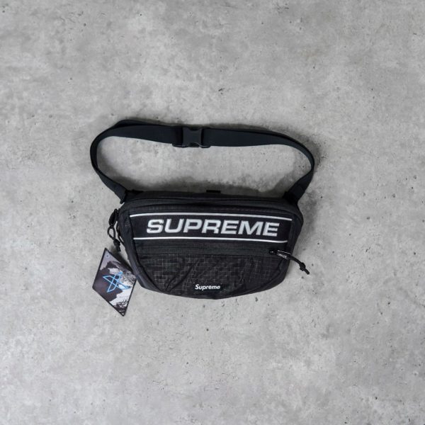 SUPREME BLACK BAG