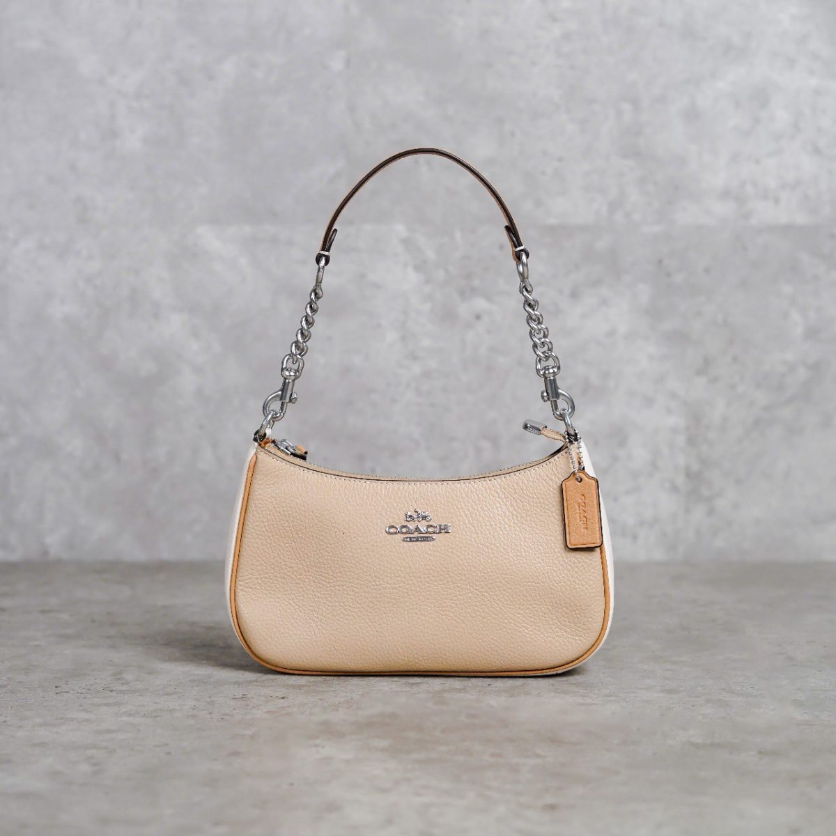 COACH BEIGE BAG