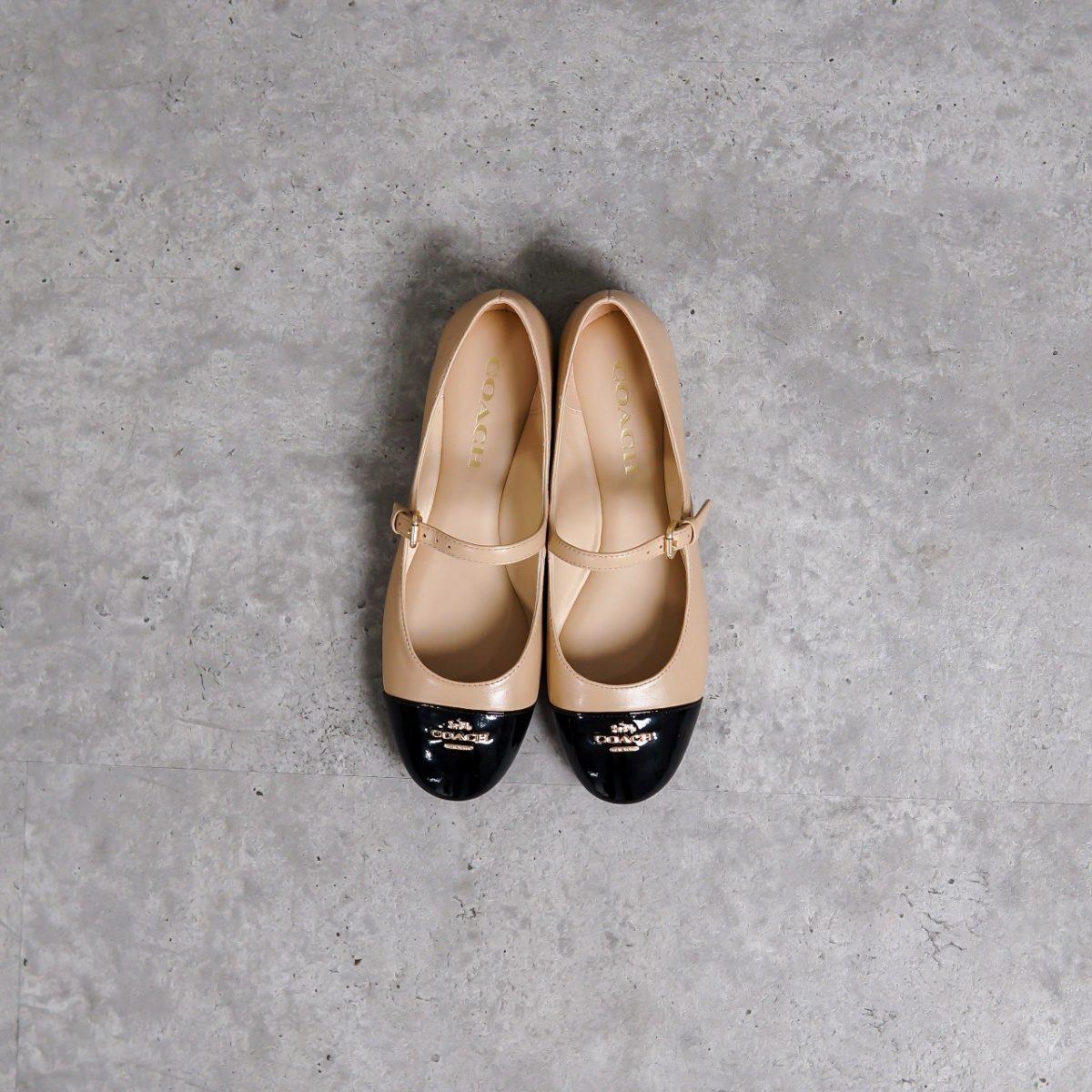 COACH NUDE FLAT SHOES