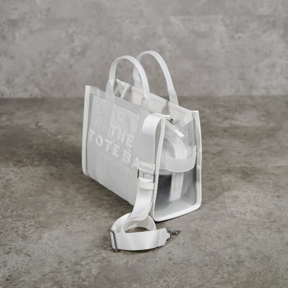 MARC JACOBS WHITE BAG