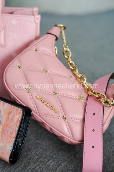 tas branded pink