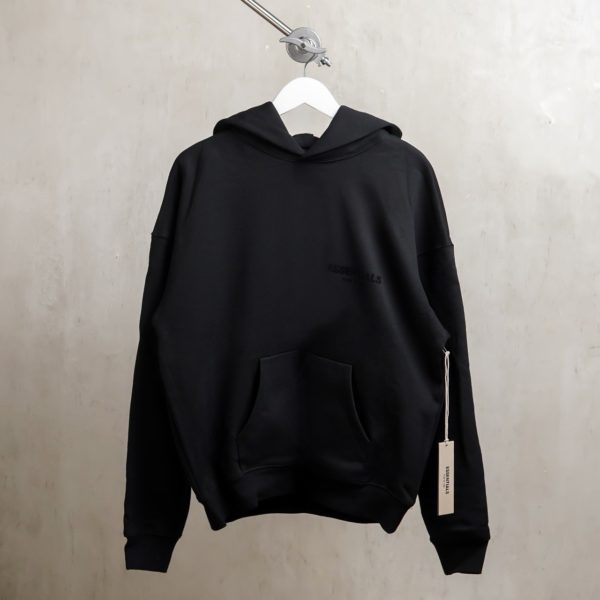 ESSENTIALS BLACK SWEATER