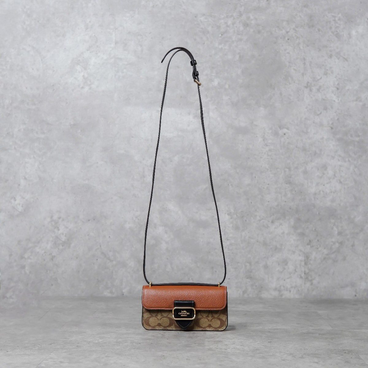 COACH BROWN CAMEL FLAP SHOULDER BAG