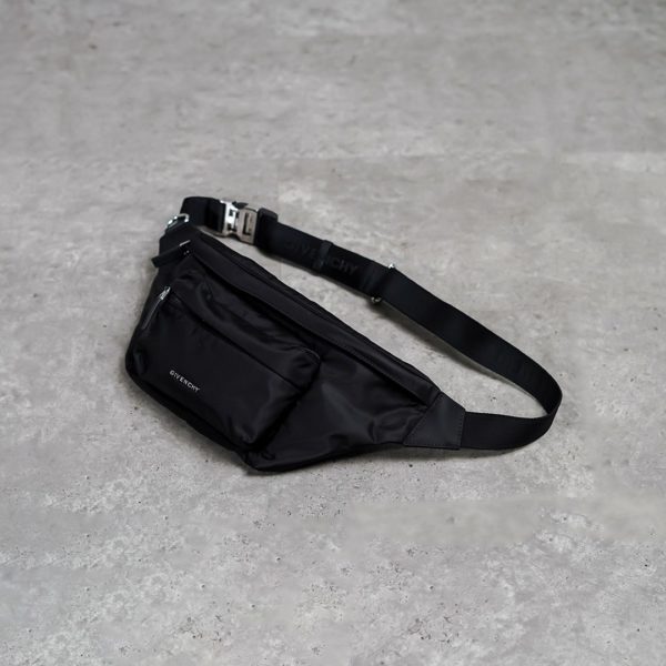 GIVENCHY BLACK WAIST BAG