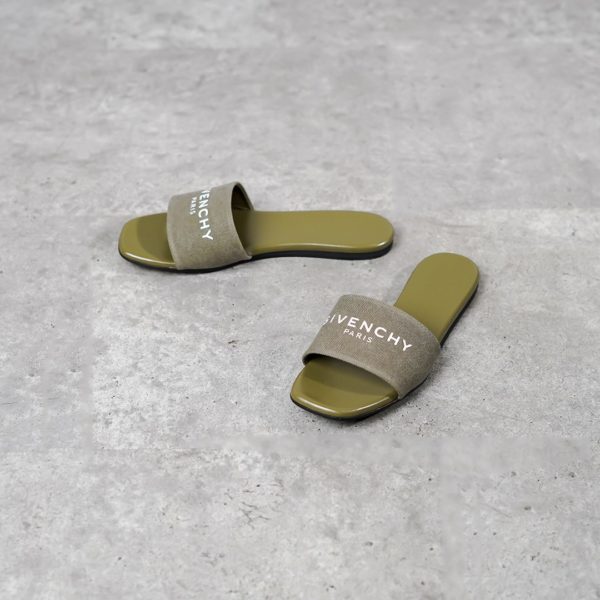 GIVENCHY OLIVE FLAT SANDAL