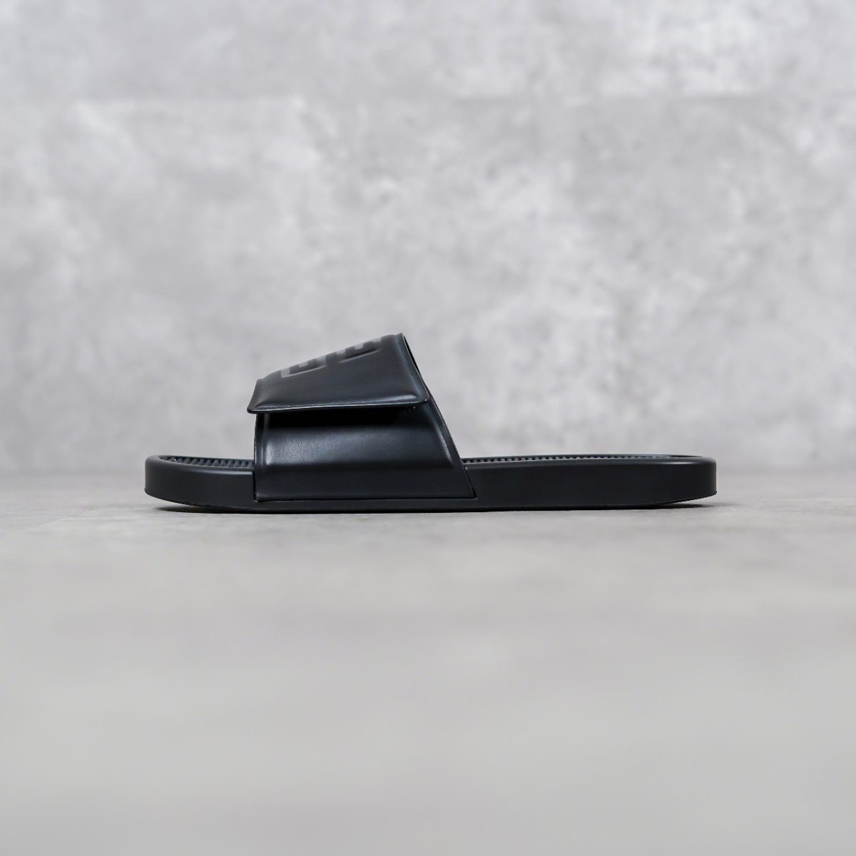 GIVENCHY BLACK SLIDE