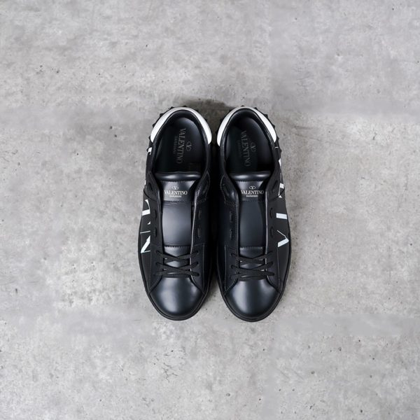 VALENTINO BLACK SNEAKER