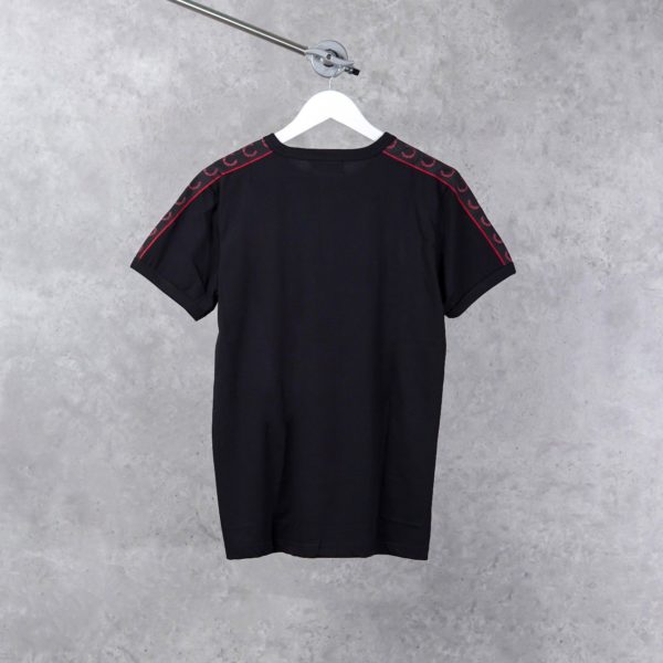 FRED PERRY BLACK TSHIRT